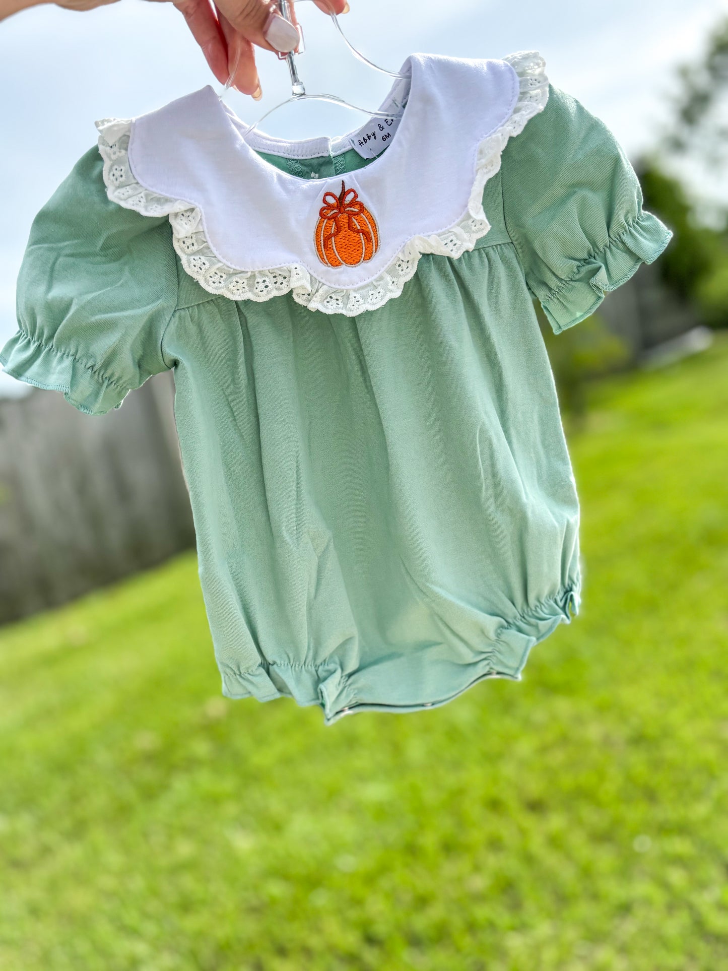 Green Scalloped Pumpkin Bubble