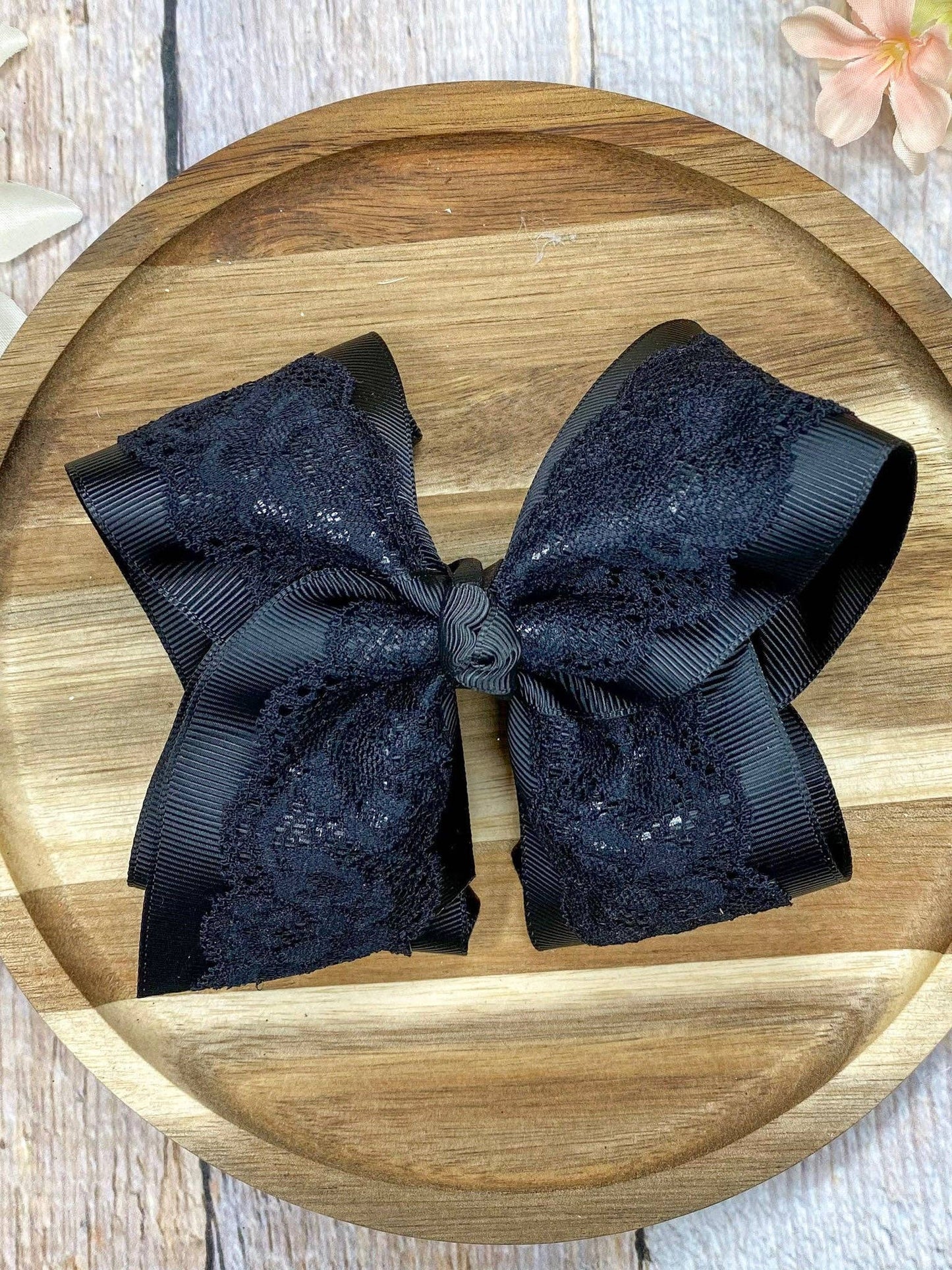 Chantilly Lace Classic Hair Bow