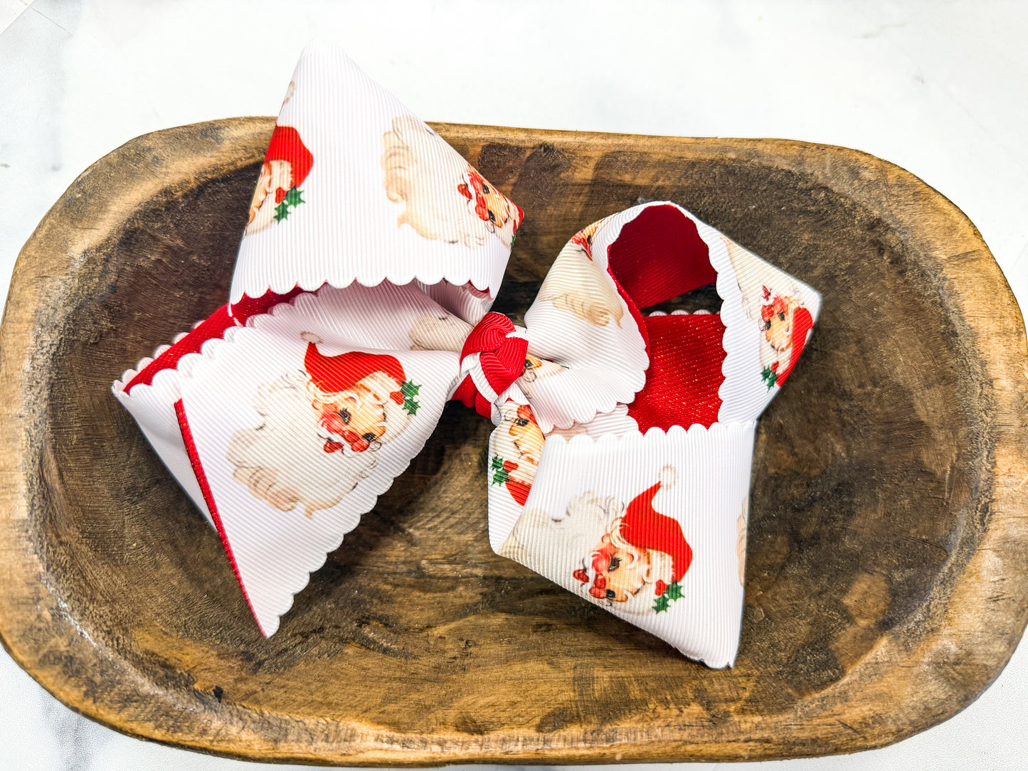 Red Scalloped Vintage Santa Glitter Hair Bow