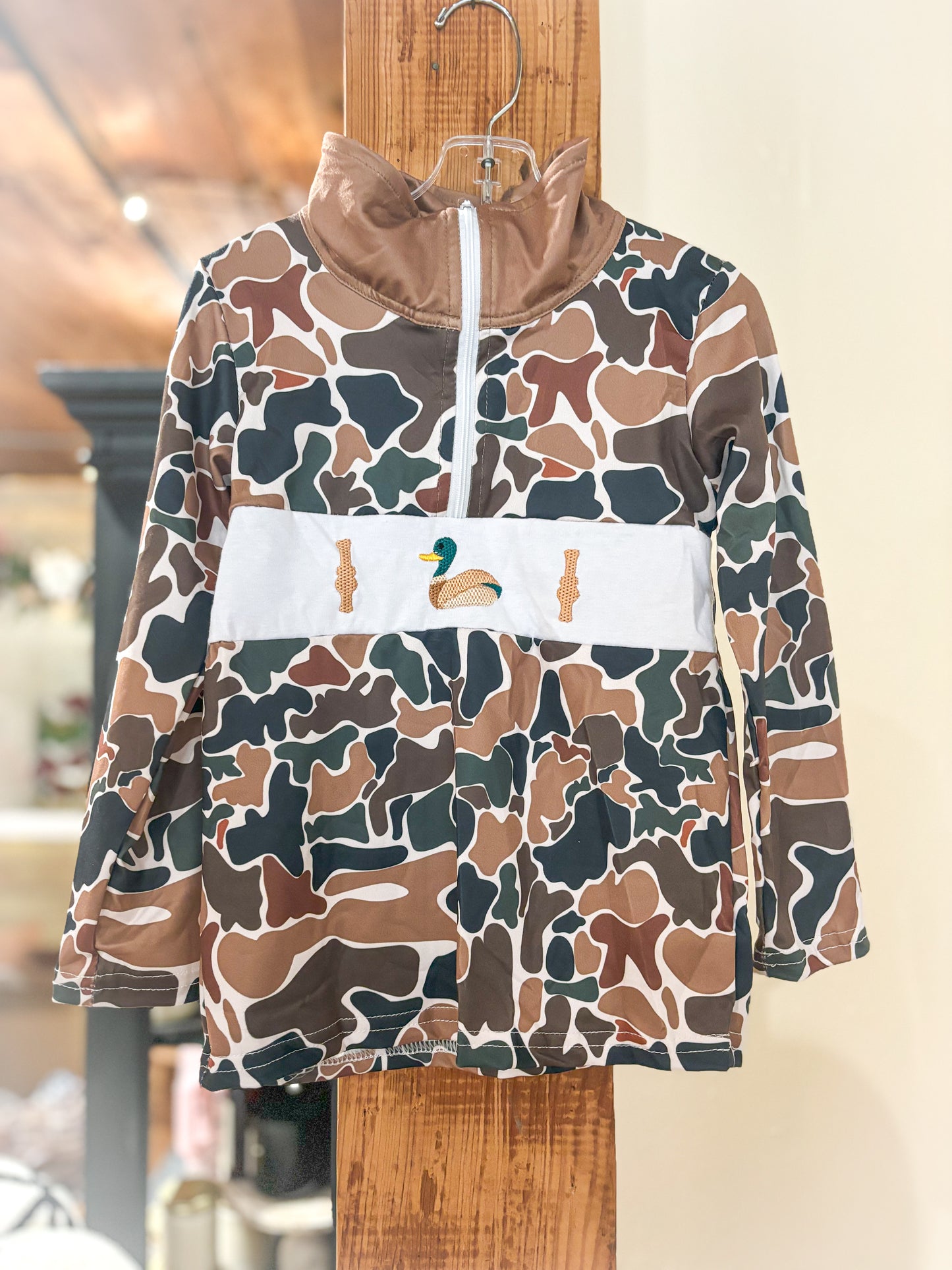 Embroidery Duck Pullover