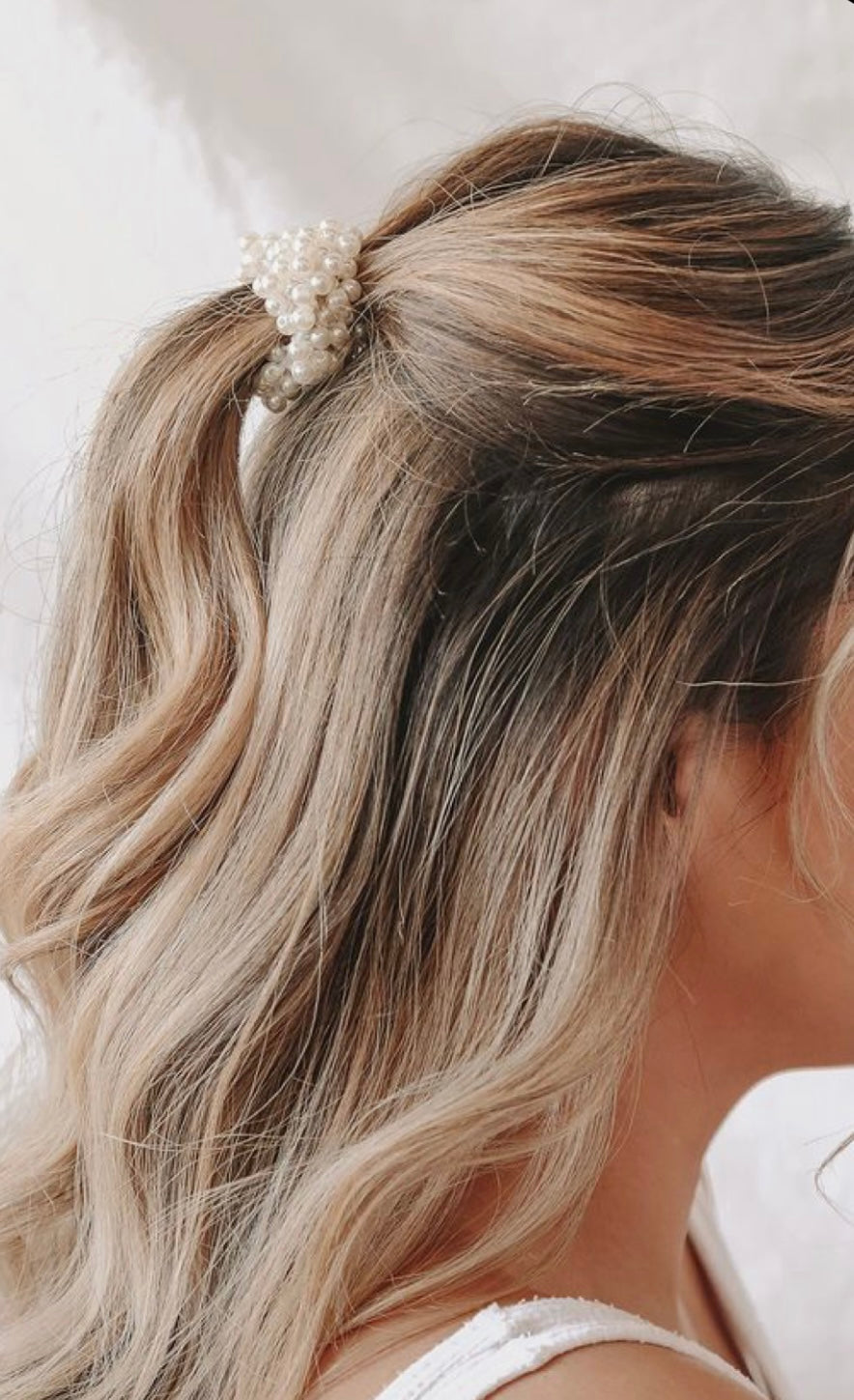 Pearl Ponytail