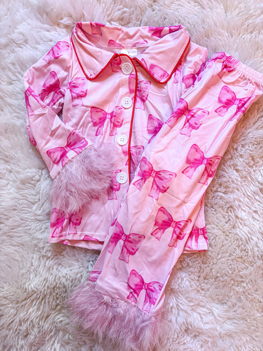 Feather Bow Lounge Set