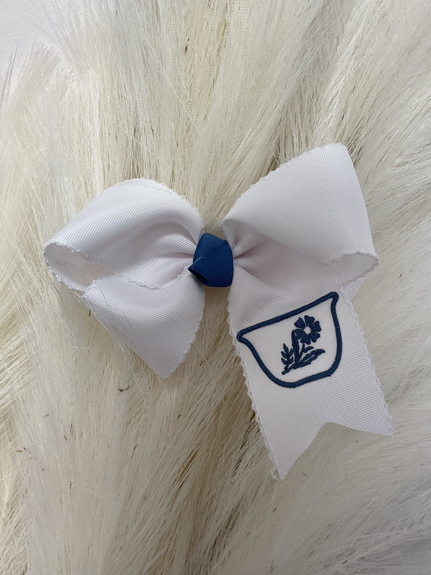 Corelle Moon Stitch Bow