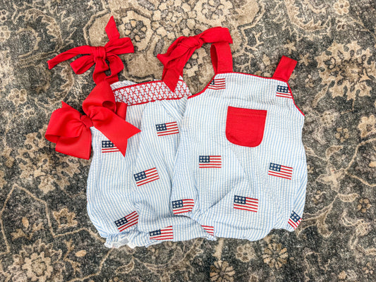 Seersucker Pocket Flag Bubble