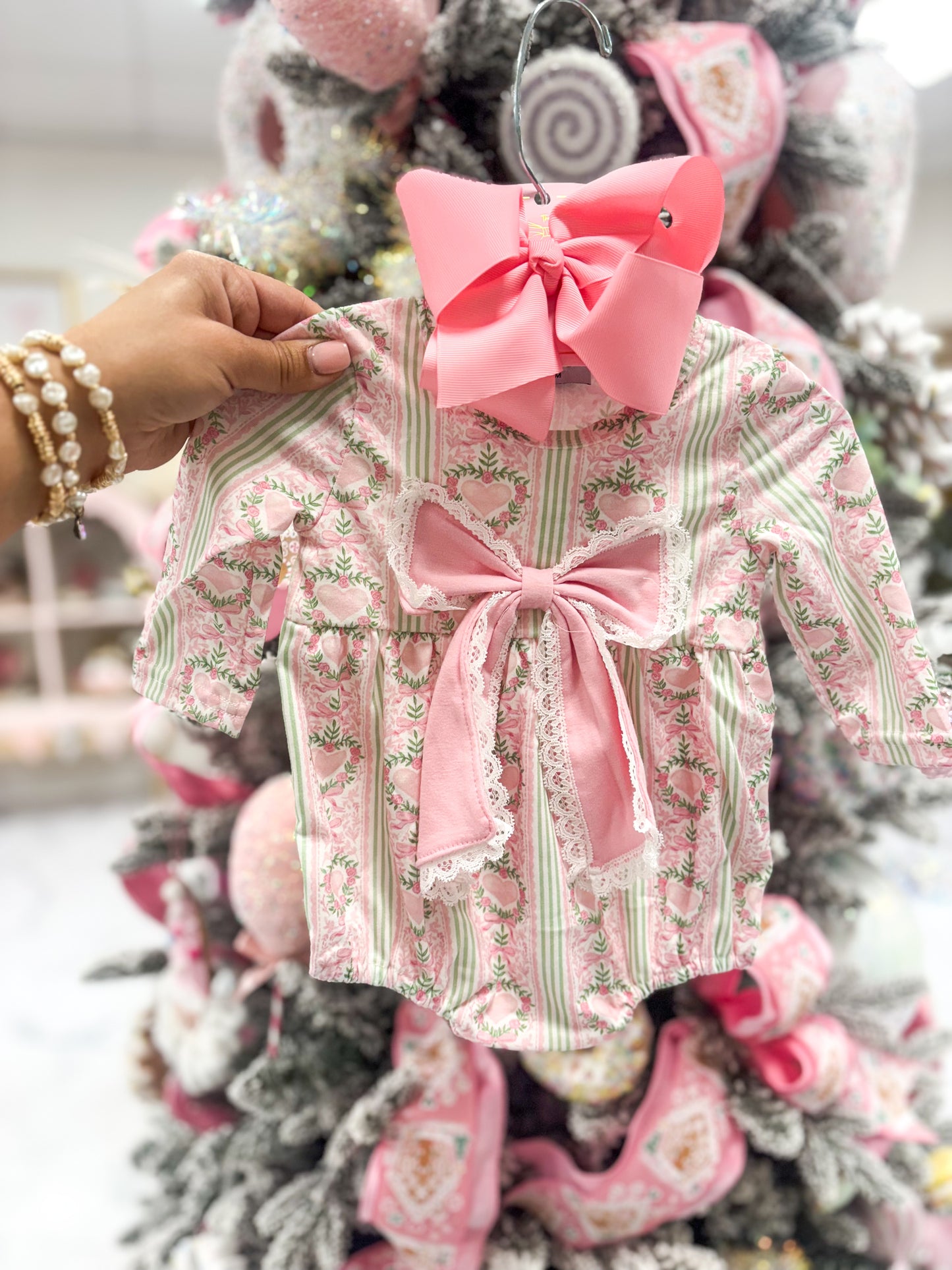 Pink Floral Lace Bow Bubble