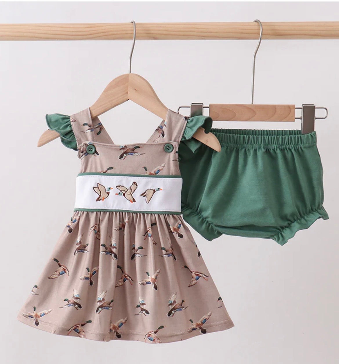 Brown Mallard Ruffle Bloomer Set